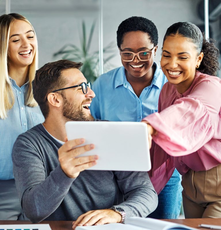 thriving-high-performance-team-img A diverse and thriving team performing at their best and collaborating effectively